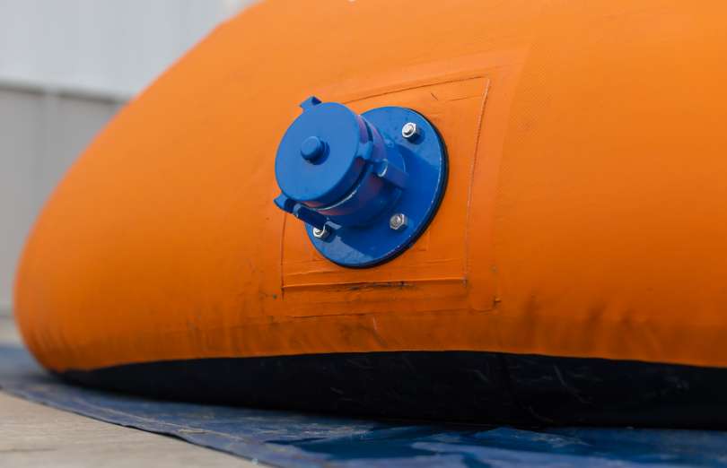 Husky Self-Supporting Frameless Portable Water Low-Side Tank - Image 3