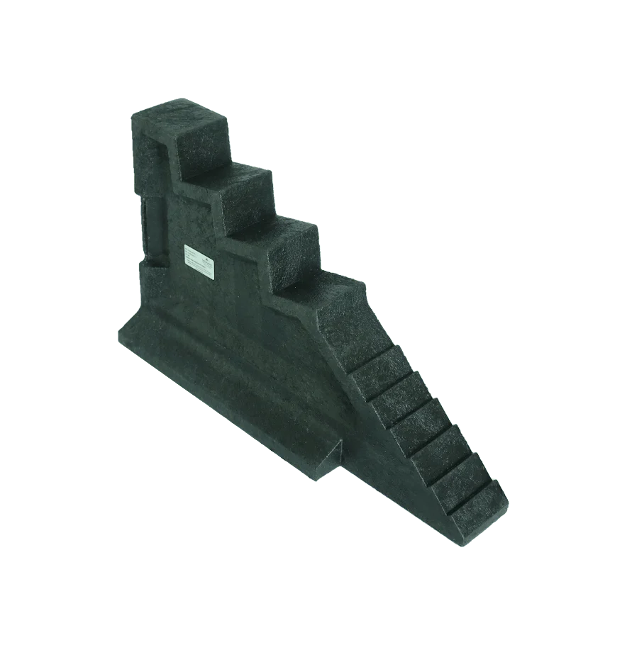 Turtle Plastics Medium Step Chocks - Image 2