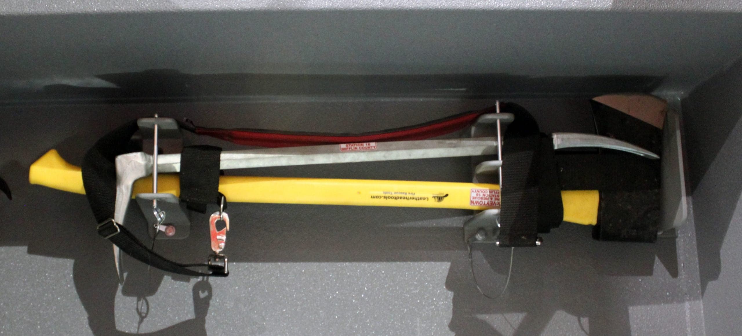 Ziamatic Axe/QUIC-BAR Carrying & Shoulder Straps - Image 2