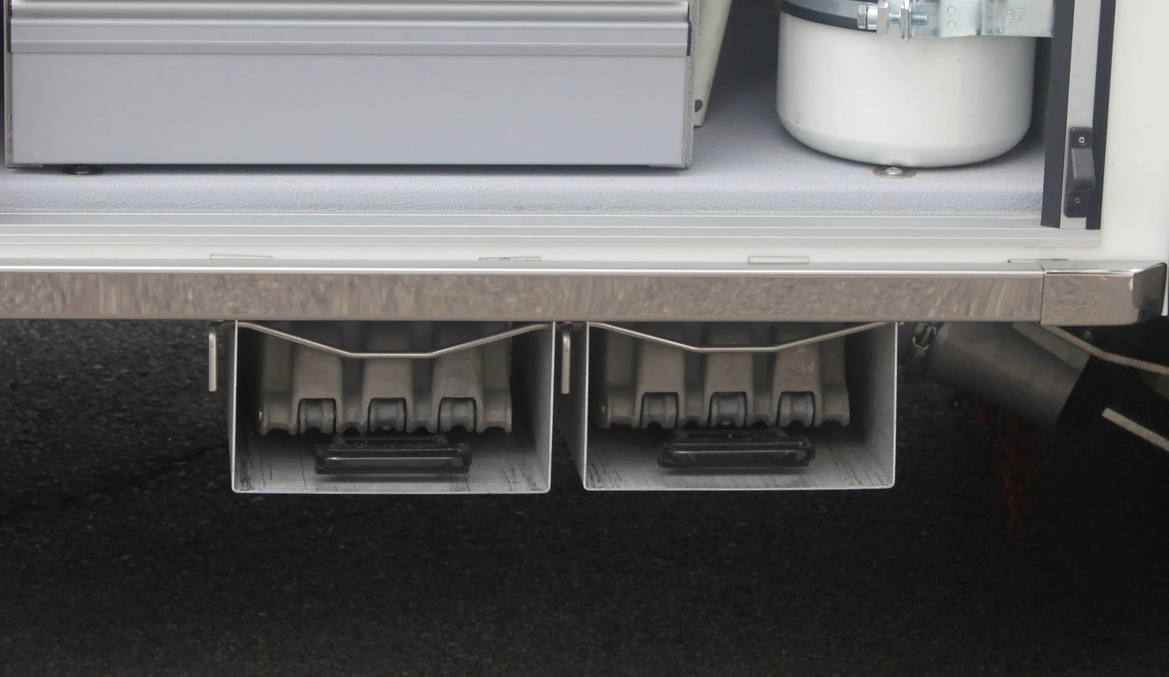 Ziamatic Folding Choc Holder - Horizontal - Image 6