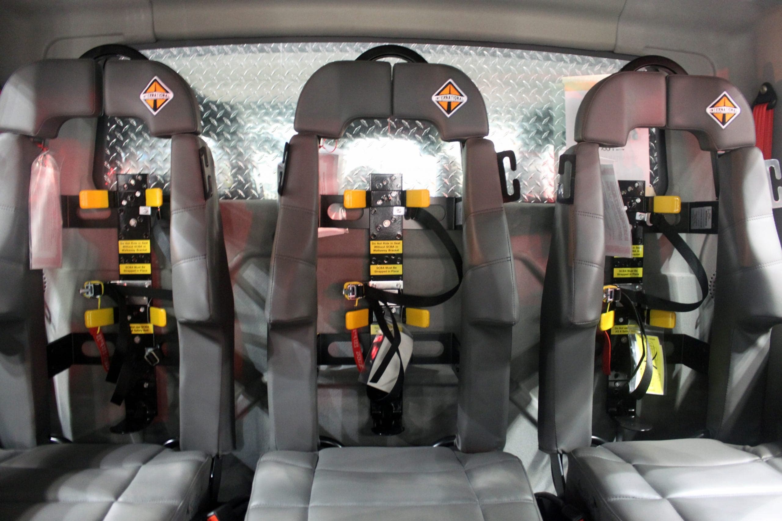 Ziamatic Load & Lock SCBA Bracket - Image 3
